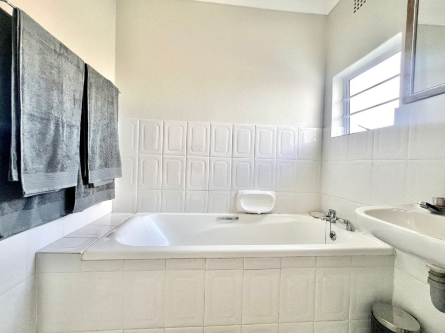 3 Bedroom Property for Sale in Marina Martinique Eastern Cape